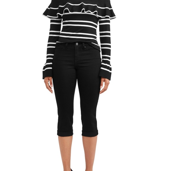 Women's 21" Denim Capri - Picture 2 of 4